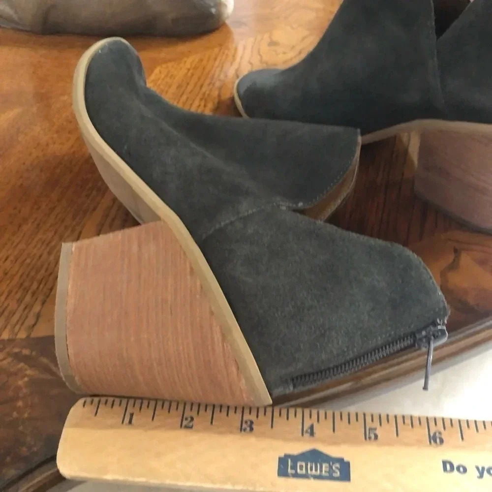 susina carina lee Gray bootie size 8.5 - Picture 4 of 5